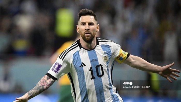 Timnas Argentina Lionel Messi Bobol Gawang Ekuador melalui Gol Tendangan Bebas (Foto: Net/Afp)