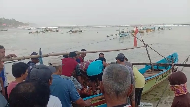 Hendra Nelayan Hilang di Tanjung Setia Ditemukan MD