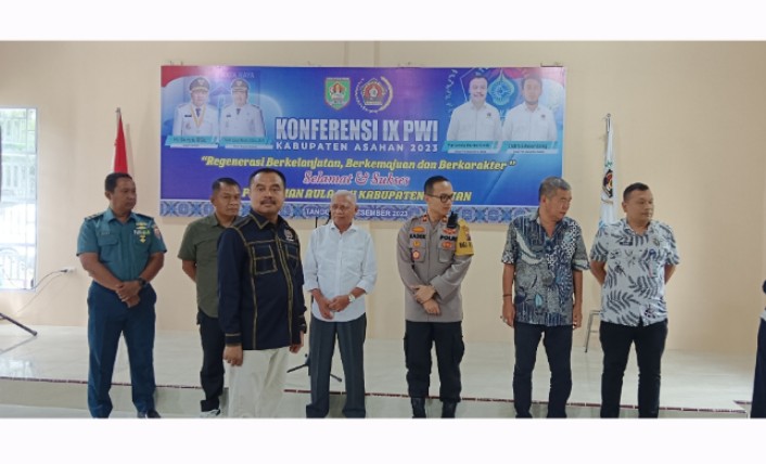 Bupati Asahan Resmikan Gedung Aula PWI Asahan Saat Pelaksanaan Konferensi Ke IX (foto:net/ist)