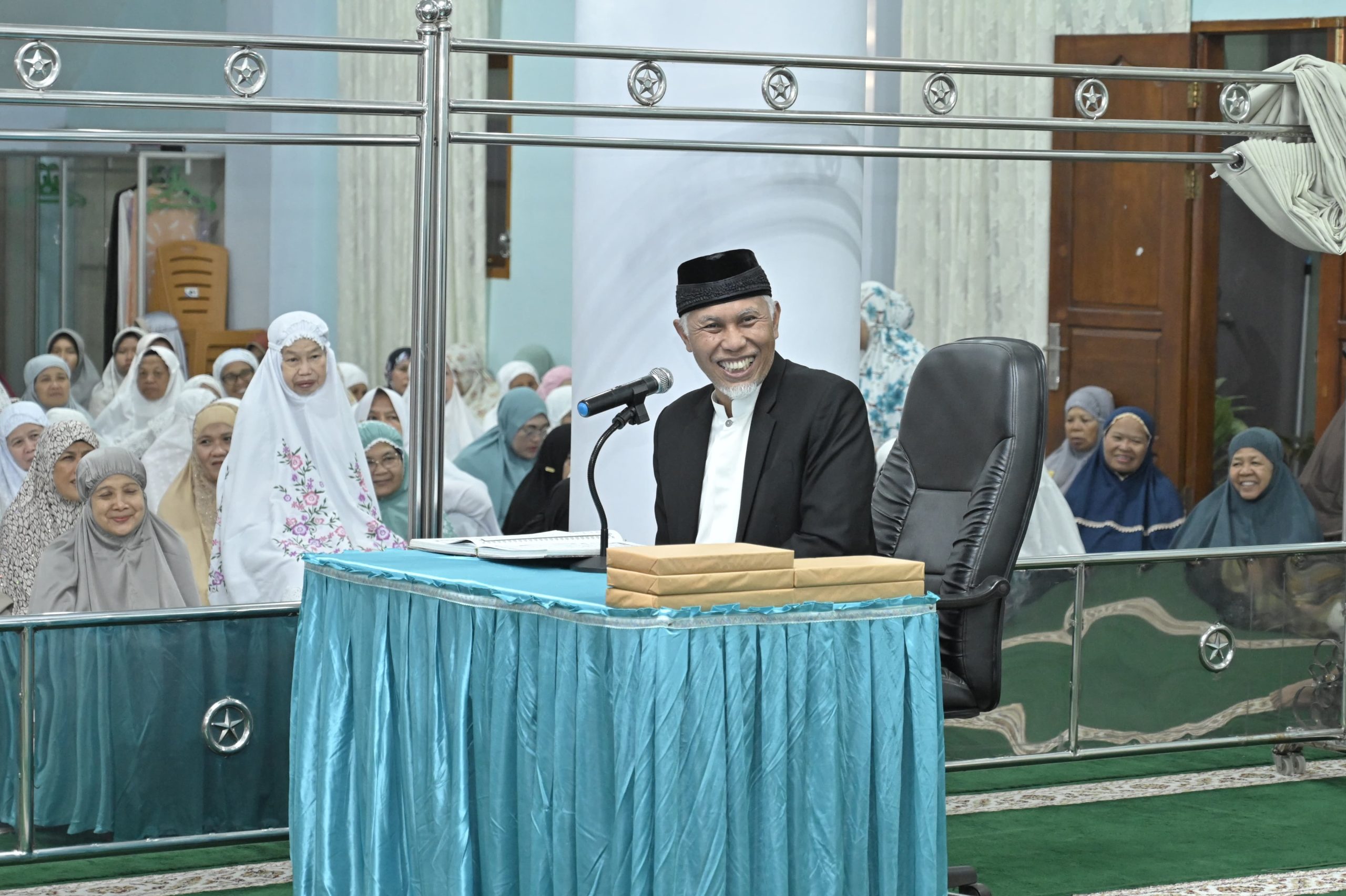 Gubernur Mahyeldi Subuh Mubarokah di Padang Panjang