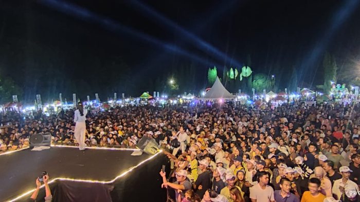 Ribuan Massa Kunjungi Konser Gebyar Indonesia Maju Di Kota Metro (Foto: Putra/Metropolis.co.id)