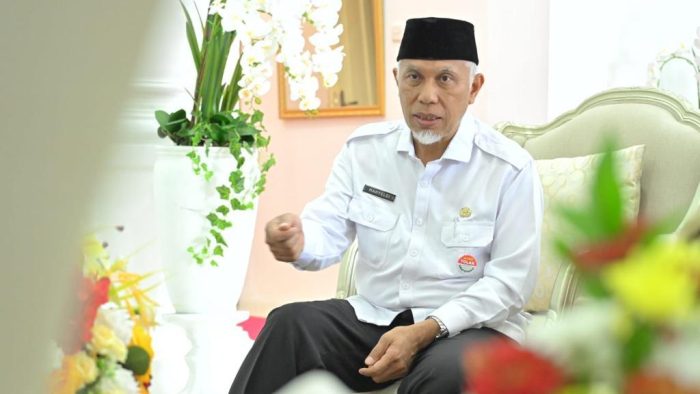 Gubernur Mahyeldi Sambut Baik PGSD UNP di Mentawai