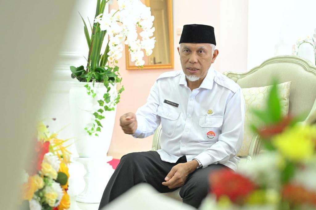 Gubernur Mahyeldi Sambut Baik PGSD UNP di Mentawai