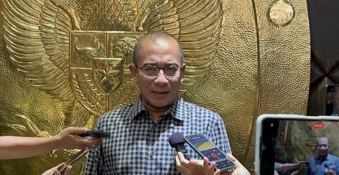 Foto: Ketua KPU RI Hasyim Asy'ari menyatakan pihaknya akan menelusuri temuan 3.238 data ganda di daftar pemilih tetap luar negeri (DPTLN) Johor Bahru Malaysia (Anggi M/detikcom)