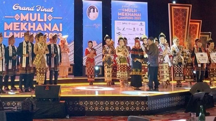 Ilustrasi Muli Mekhanai. 30 Putra-putri Terbaik Bandar Lampung Maju ke Grand Final Muli Mekhanai 2024.