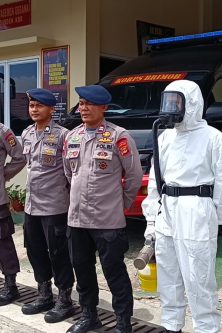 Brimob Polda Lampung Buka Fogging Gratis Bagi Masyarakat.
