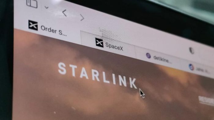Starlink resmi beroperasi di Indonesia. Foto: Agus Tri Haryanto/detikINET