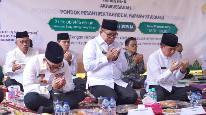 Pj. Gubernur Lampung Hadiri Peringatan Isra Mi'raj dan Harlah Ponpes Al Hikmah Istiqomah di Way Kanan