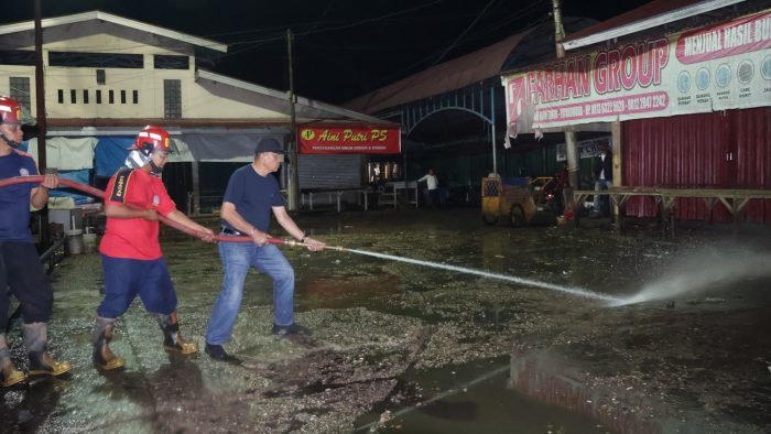 Sambut Ramadan Wawako Elzadaswarman Pimpin Bersih-Bersih Pasar ibuh