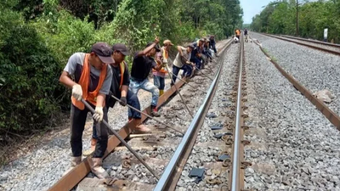 Waduuh, Anggota DPRD Danai Pencurian Rel Kereta Api di Sumatera Utara (Foto:Net/ist)