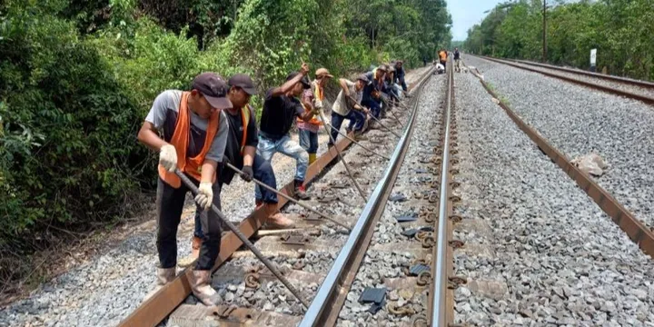 Waduuh, Anggota DPRD Danai Pencurian Rel Kereta Api di Sumatera Utara (Foto:Net/ist)