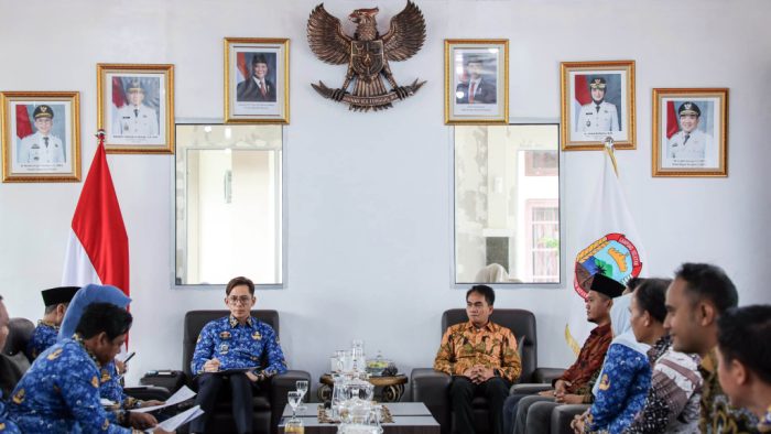 Bahas Legalisasi Jadi Satker, Bawaslu Lampung Selatan Audiensi dengan Bupati
