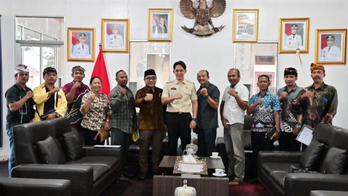 Bupati Egi Terima Audiensi Panitia Dharma Santi Lampung Selatan