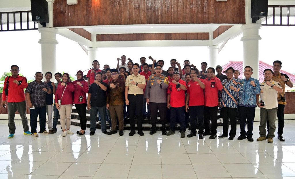 Bupati Radityo Egi Terima Audiensi Perwakilan Serikat Pekerja dari PT San Xiong Steel Indonesia