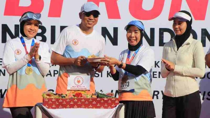 Peringatan Hari Bidan Internasional Melalui Fun Run