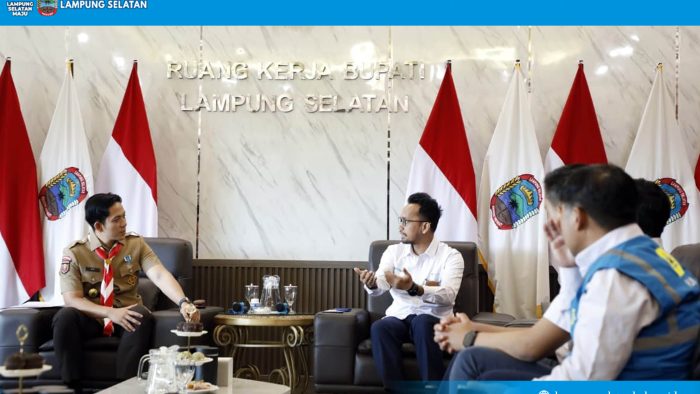 Bupati Egi Kawal Program Pasang Baru Listrik Gratis