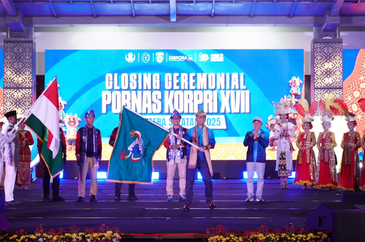 Resmi Tuan Rumah Pornas 2027, Gubernur Lampung Sambut Etafet Pataka dari Sumsel