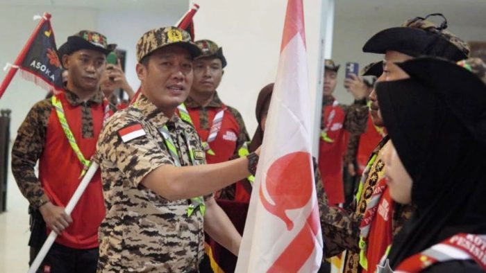 Bupati Dedi Irawan Lepas Kwarcab Pramuka Pesibar untuk Mengikuti Jambore Daerah Bupati Dedi Irawan Lepas Kwarcab Pramuka Pesibar untuk Mengikuti Jambore Daerah