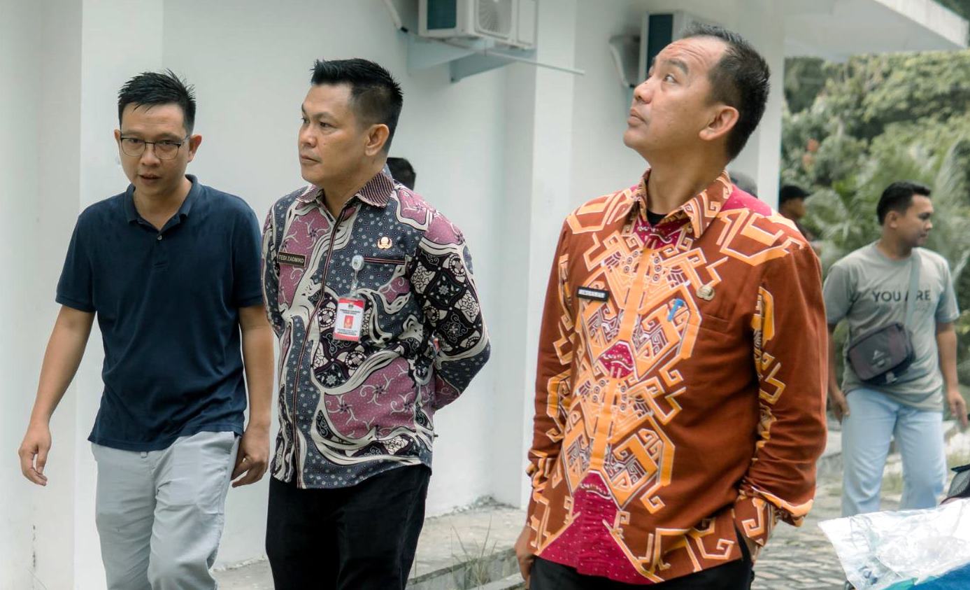 PJ Sekda Tedi Zadmiko Tinjau Seretariat TP-PKK Pesibar