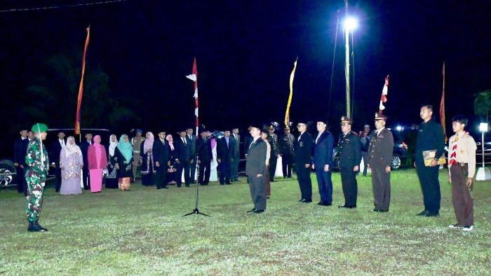 Ketua DPRD Agam Pimpin Renungan Suci Hari Pahlawan di TMP Siti Manggopoh Ketua DPRD Agam Pimpin Renungan Suci Hari Pahlawan di TMP Siti Manggopoh