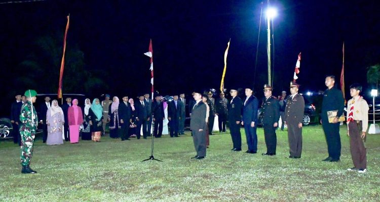 Ketua DPRD Agam Pimpin Renungan Suci Hari Pahlawan di TMP Siti Manggopoh