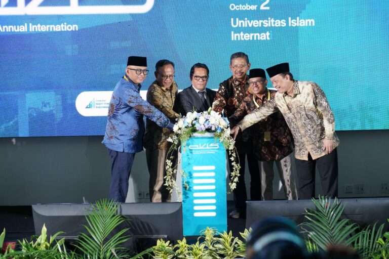 Diikuti-Ilmuwan-dari-31-Negara-AICIS-2025-Bahas-Isu-Aktual-untuk-Kemaslahatan.jpg 5 Desember 2025