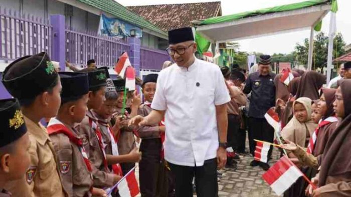 Gubernur Lampung Ajak Santri Darul Islah Jadi Agen Perubahan dan Penjaga Moral Bangsa Gubernur Lampung Ajak Santri Darul Islah Jadi Agen Perubahan dan Penjaga Moral Bangsa