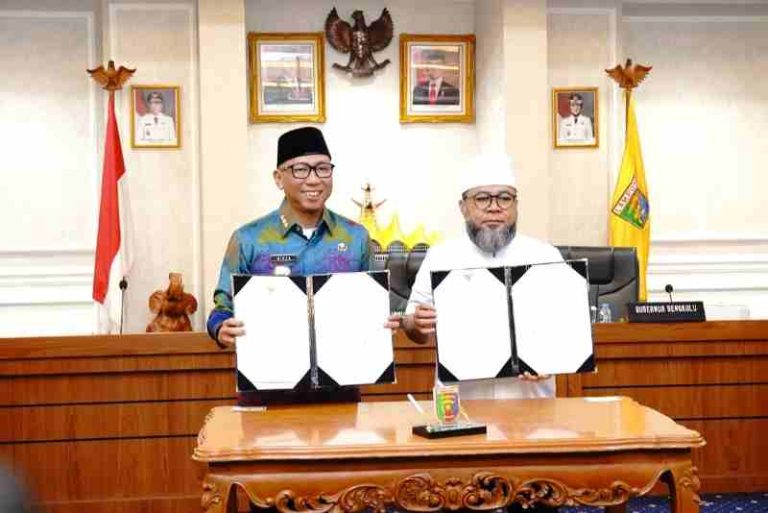 Gubernur Mirza & Helmi Hasan Teken MoU Strategis Kerjasama Lampung-Bengkulu