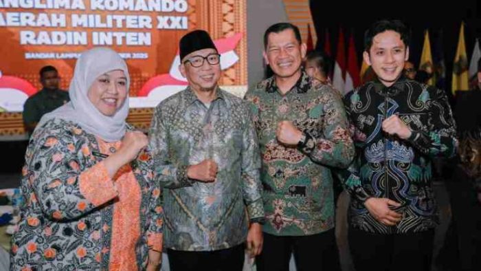 IMG-20251014-WA0033-768x512Pemprov Lampung dan Kodam XXI Radin Inten Bangun Sinergi Dalam Pembangunan Daerah Pemprov Lampung dan Kodam XXI Radin Inten Bangun Sinergi Dalam Pembangunan Daerah