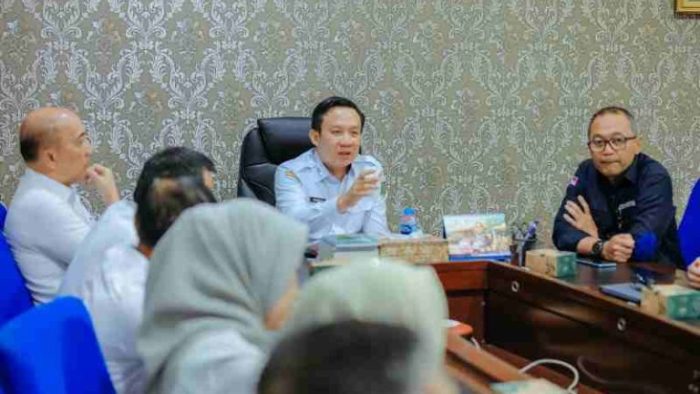 IMG-20251016-WA0013-768x512LEIF 2025 akan Fokus pada Gagasan Gubernur Mirza tentang Penguatan Ekonomi Berbasis Komoditas dan Hilirisasi LEIF 2025 akan Fokus pada Gagasan Gubernur Mirza tentang Penguatan Ekonomi Berbasis Komoditas dan Hilirisasi