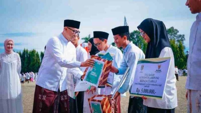 IMG-20251022-WA0101-768x512Satu Dekade Hari Santri, Gubernur Lampung Satu Dekade Hari Santri, Gubernur Lampung: Santri Garda Moral dan Peradaban Bangsa