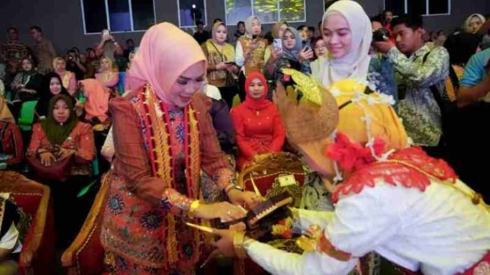 IMG-20251024-WA0035-768x512Festival Bebay Butabuh 2025, Panggung Perempuan Lampung Lestarikan Budaya Daerah Festival Bebay Butabuh 2025, Panggung Perempuan Lampung Lestarikan Budaya Daerah