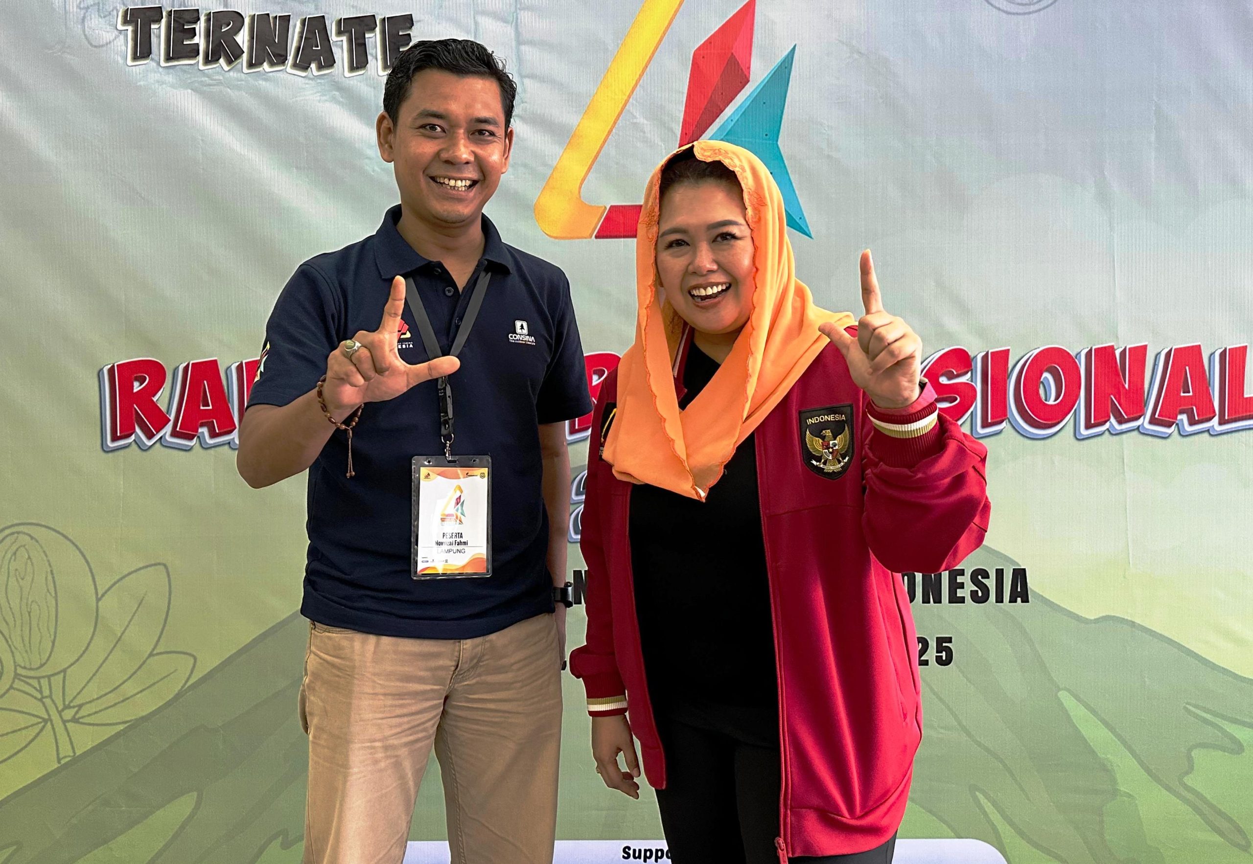 Ketua Harian FPTI Lampung bersama Ketua Umum FPTI Pusat, Yeni Wahid