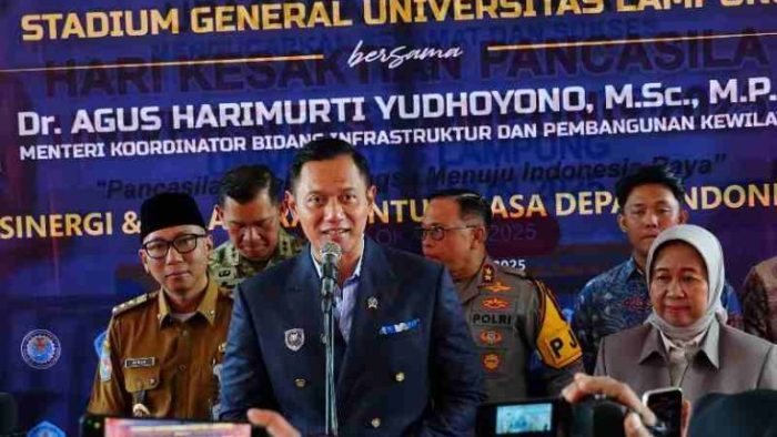 Menko AHY dan Gubernur Mirza Ajak Mahasiswa Unila Jadi Generasi Pemimpin yang Inovatif dan Berkarakter Menko AHY dan Gubernur Mirza Ajak Mahasiswa Unila Jadi Generasi Pemimpin yang Inovatif dan Berkarakter