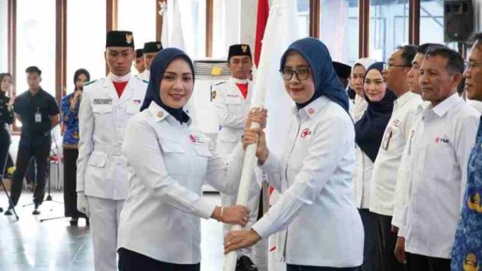 Pengurus Baru PMI 8 Kabupaten Dilantik, Lampung Perkuat Jaringan Kemanusiaan dan Mitigasi Bencana Pengurus Baru PMI 8 Kabupaten Dilantik, Lampung Perkuat Jaringan Kemanusiaan dan Mitigasi Bencana