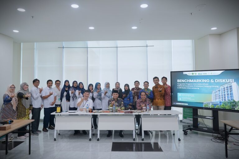 Pimpinan Poltekkes Tanjung Karang Kunjungi UIN Raden Intan Lampung