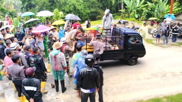 Evakuasi Tiga Warga di Ngungun, Nagari Salareh Aia Evakuasi Tiga Warga di Ngungun, Nagari Salareh Aia