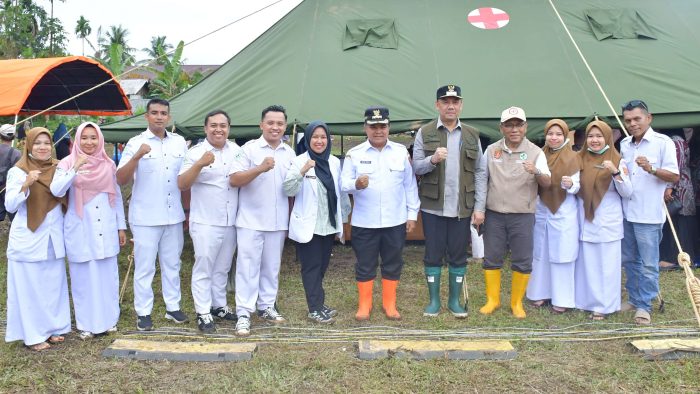 Bupati Agam Benni Warlis dan Kadinkes Agam dr. Hendri Rusdian