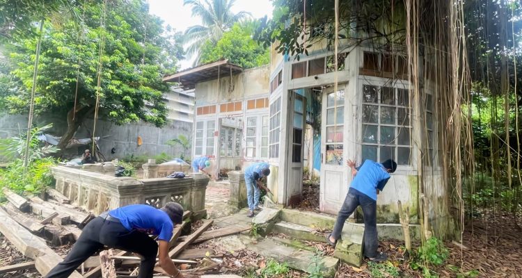Rumah DASWATI sat proses peninjauan dan Pembersihan Oleh RMD Care Rumah DASWATI sat proses peninjauan dan Pembersihan Oleh RMD Care