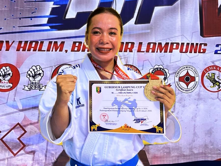 Guru PJOK SMA Hangtuah Sepriani