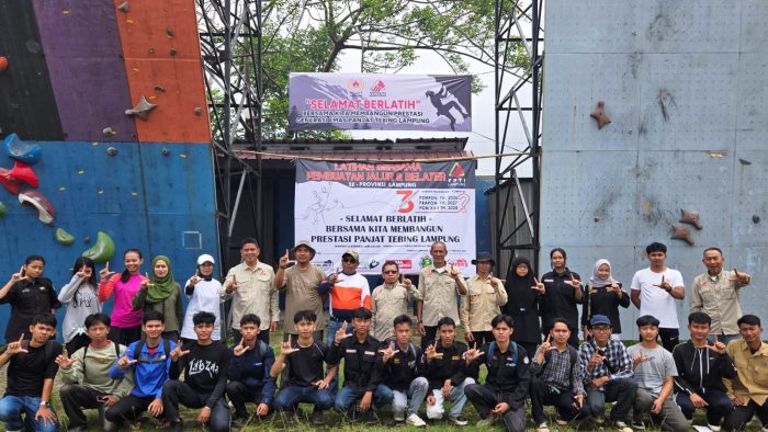 FPTI Lampung Beri Pelatihan untuk Pembuat Jalur dan Belayer FPTI Lampung Beri Pelatihan untuk Pembuat Jalur dan Belayer