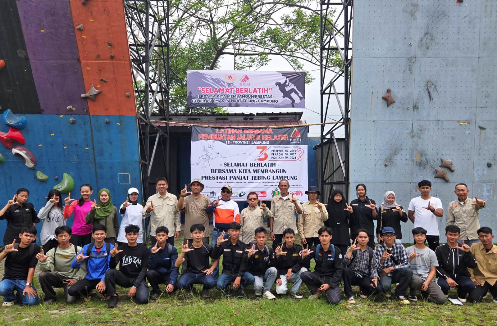 FPTI Lampung Beri Pelatihan untuk Pembuat Jalur dan Belayer