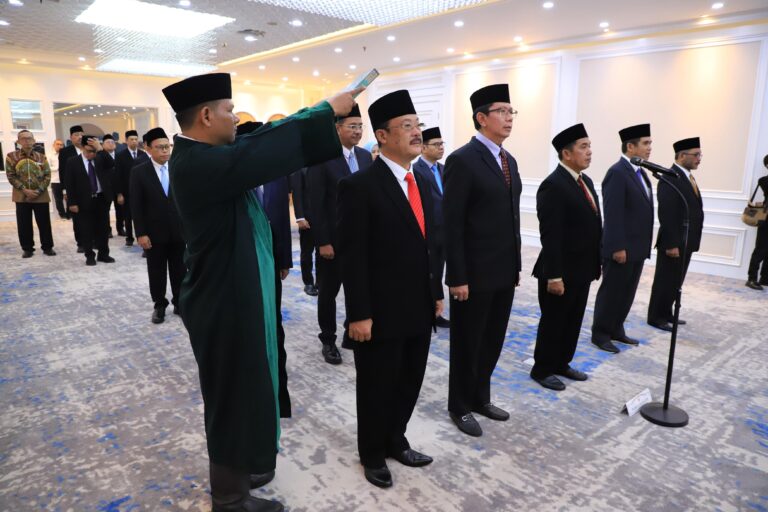 Prof Wan Jamaluddin Resmi Dilantik Rektor UIN Raden Intan Lampung Masa Bakti 2026-2030