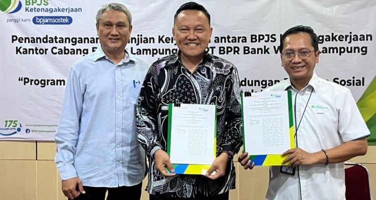 BPJS-TK dan Bank Waway Perkuat Sinergi Perlindungan Nasabah BPJS-TK dan Bank Waway Perkuat Sinergi Perlindungan Nasabah